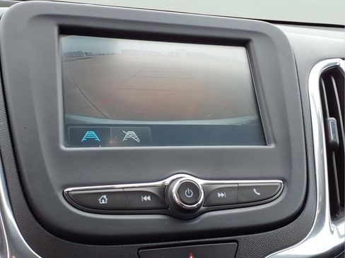 Used 2018 Chevrolet Equinox LT image 20