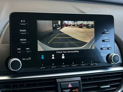 Used 2019 Honda Accord Hybrid image 23