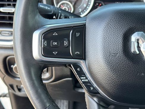 Used 2025 RAM 1500 Laramie AWD/4WD image 32