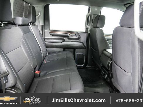 Used 2024 Chevrolet Silverado 2500 LT AWD/4WD image 18