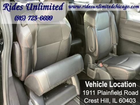 Used 2024 Toyota Sienna XSE w/ XSE Plus Package AWD/4WD image 33