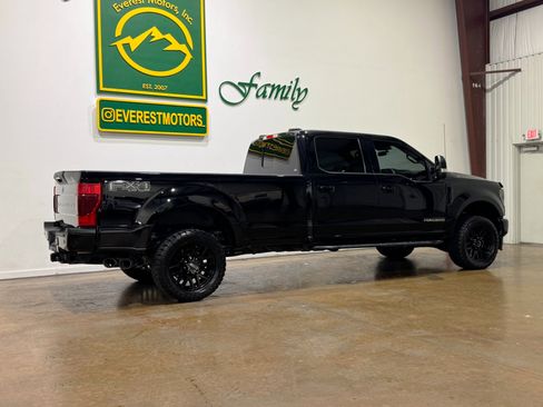 Used 2022 Ford F350 Lariat w/ Black Appearance Package image 9