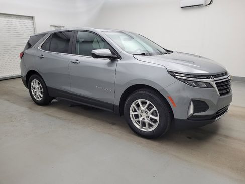 Used 2024 Chevrolet Equinox LT FWD image 11