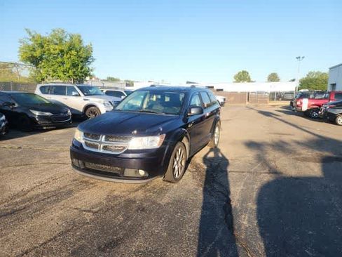 Used 2011 Dodge Journey SXT w/ Trailer Tow Prep Group FWD image 2