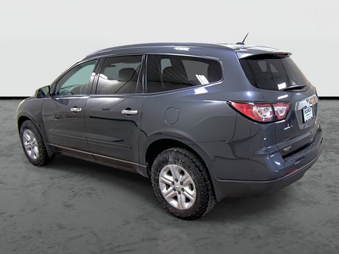 Used 2014 Chevrolet Traverse LS image 2