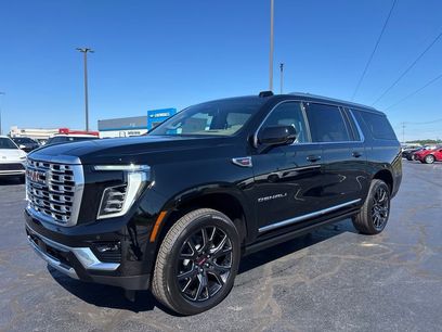New 2026 GMC Yukon XL Denali w/ Sun & Power Step Package