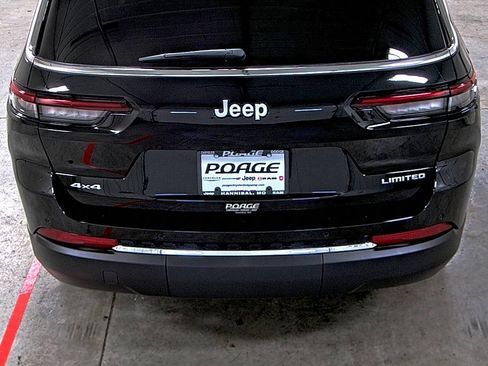 New 2025 Jeep Grand Cherokee L Limited w/ Luxury Tech Group II image 11