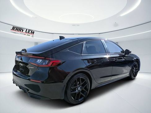Used 2022 Honda Civic Sport image 3