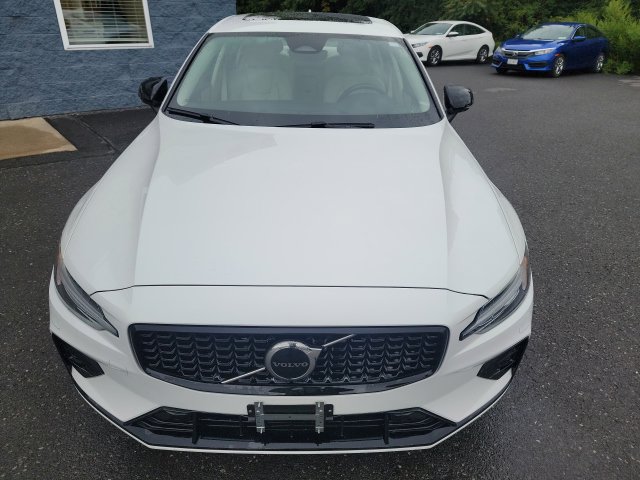 Used 2024 Volvo S60 B5 Core AWD/4WD image 7