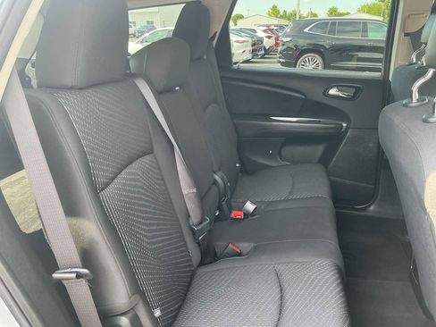 Used 2017 Dodge Journey SE FWD image 21
