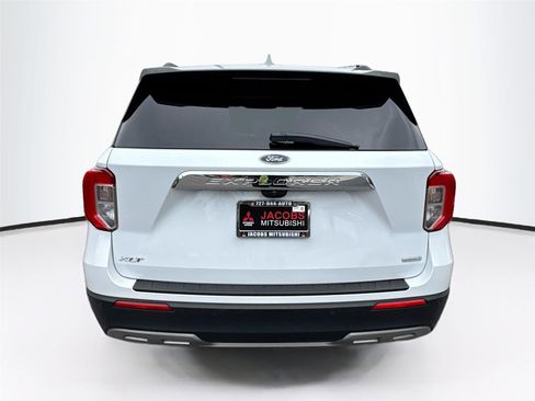 Used 2020 Ford Explorer XLT w/ Equipment Group 202A image 6