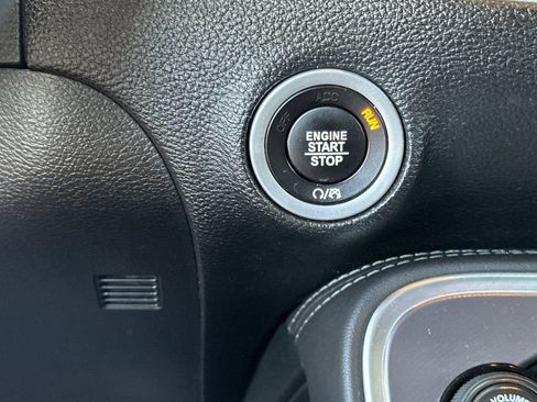 Used 2019 Dodge Challenger R/T Scat Pack w/ Scat Pack Stripe RWD image 22