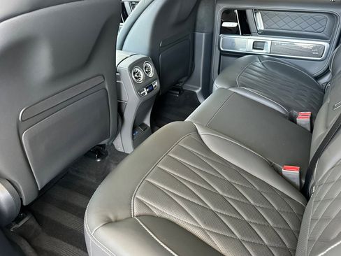 Used 2025 Mercedes-Benz G 63 AMG 4MATIC image 13