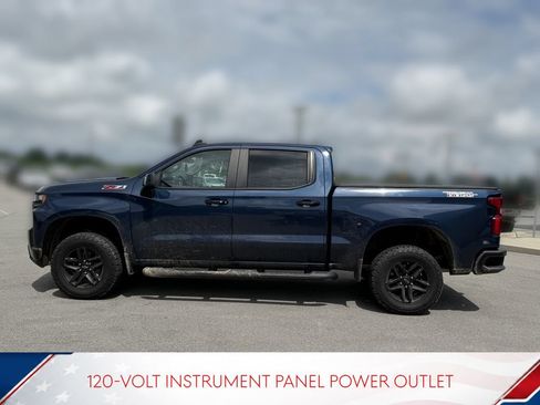 Used 2021 Chevrolet Silverado 1500 LT Trail Boss w/ Convenience Package II AWD/4WD image 7