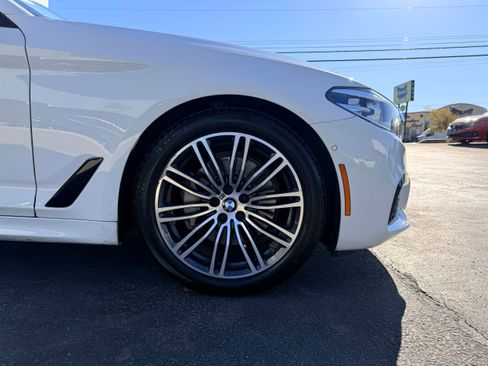 Used 2019 BMW 530i xDrive w/ M Sport Package image 8