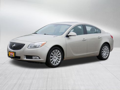 Used 2013 Buick Regal Premium FWD image 3