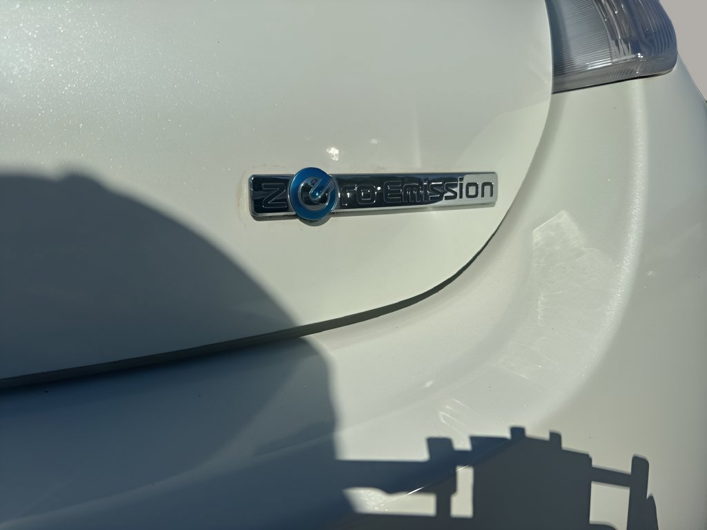 Used 2012 Nissan Leaf SV FWD image 28