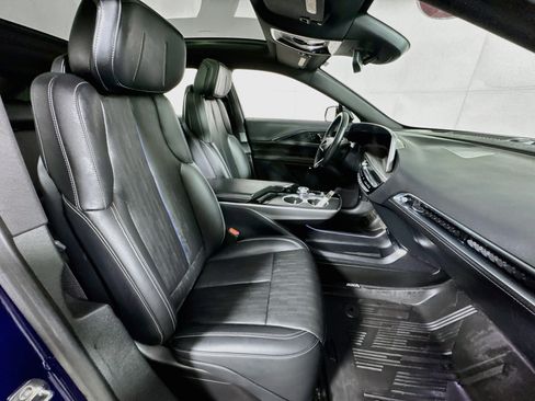 Used 2024 Cadillac Lyriq Luxury w/ LPO, Floor Liner Package AWD/4WD image 28