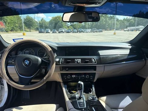 Used 2011 BMW 528i Sedan RWD image 18