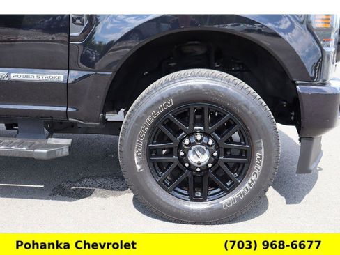 Used 2022 Ford F250 Lariat w/ Black Appearance Package AWD/4WD image 36
