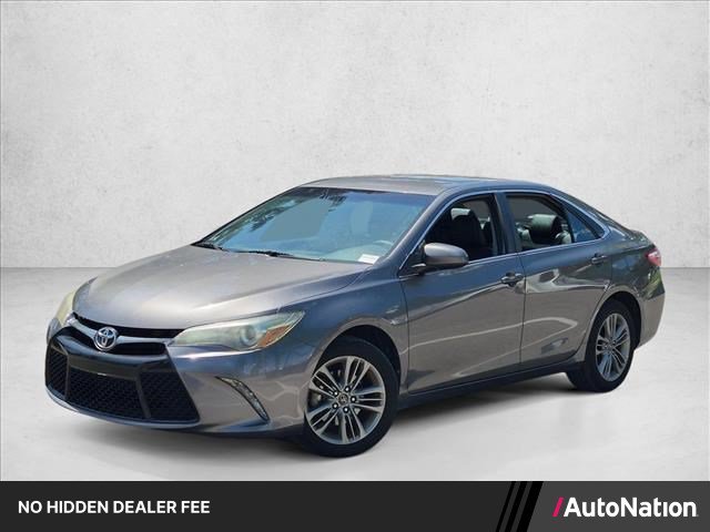 Used 2017 Toyota Camry SE FWD image 1