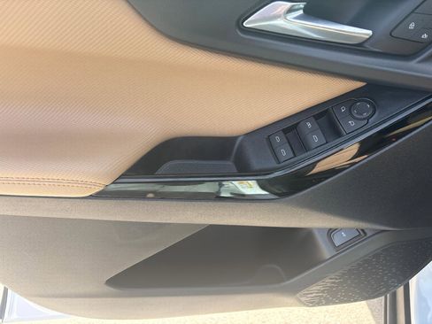 Used 2025 Chevrolet Equinox ACTIV w/ Safety and Technology Package image 15