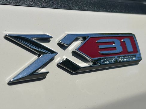 New 2026 GMC Sierra 1500 SLE w/ X31 Off-Road Package AWD/4WD image 10