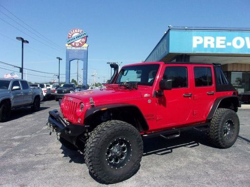 Used 2014 Jeep Wrangler Unlimited Sport w/ Connectivity Group AWD/4WD image 1