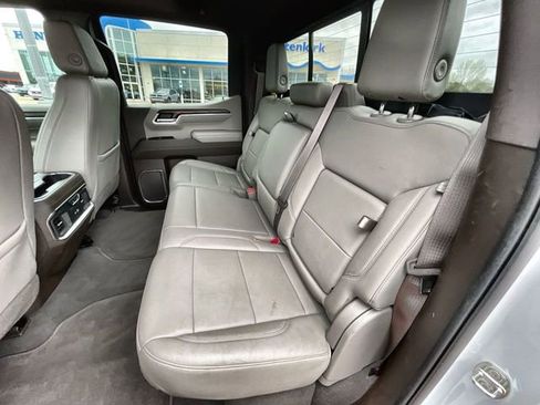 Used 2022 GMC Sierra 1500 SLT w/ SLT Premium Plus Package AWD/4WD image 19