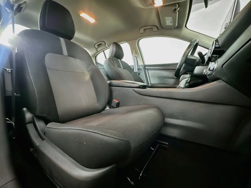 Used 2025 Nissan Sentra SV w/ All-Weather Package FWD image 29