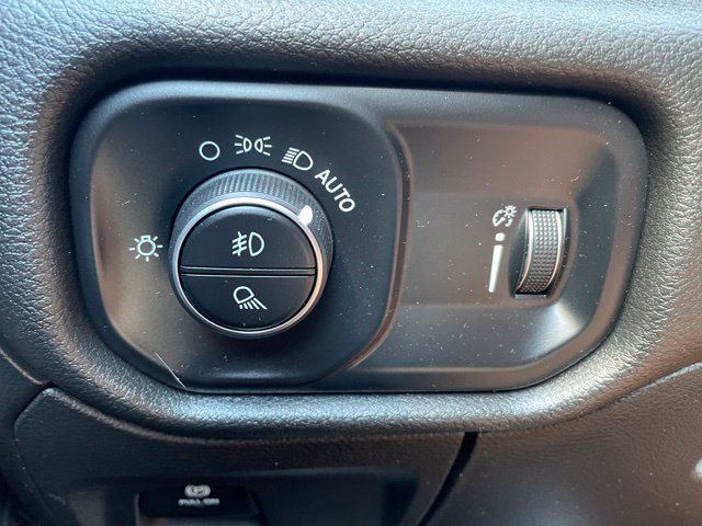 Used 2020 RAM 1500 Big Horn AWD/4WD image 14