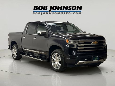 Certified 2022 Chevrolet Silverado 1500 High Country w/ High Country Premium Package image 2