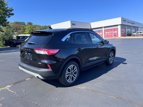 Used 2021 Ford Escape SEL image 3