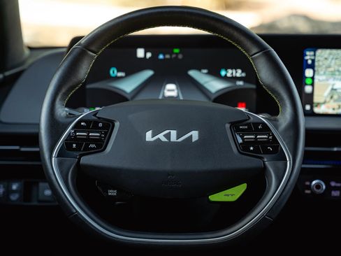 Used 2023 Kia EV6 GT AWD/4WD image 56
