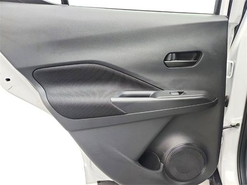 Used 2023 Nissan Kicks S image 22