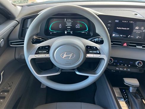 New 2025 Hyundai Elantra Blue image 14