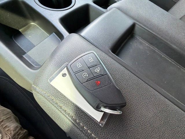 Used 2025 Chevrolet Silverado 2500 LT AWD/4WD image 16