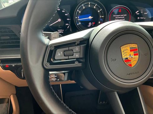 Used 2022 Porsche 911 Carrera image 22