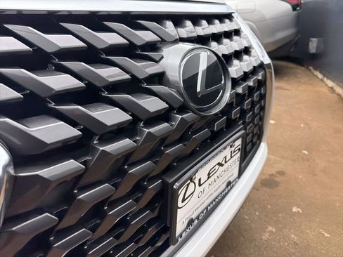 Used 2023 Lexus GX 460 Premium w/ Premium Package image 36