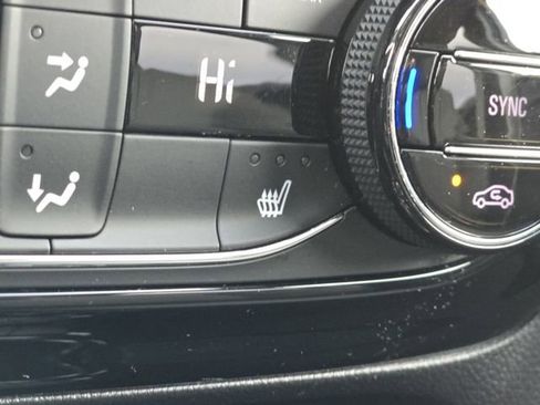 Used 2023 Buick Encore GX Select w/ Sport Touring Package FWD image 4