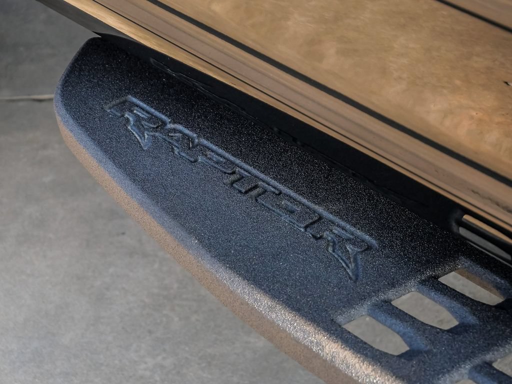 Used 2018 Ford F150 Raptor w/ Equipment Group 802A Luxury AWD/4WD image 12