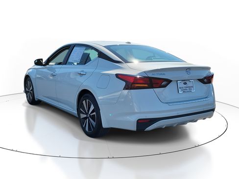 Certified 2022 Nissan Altima 2.5 SV image 3