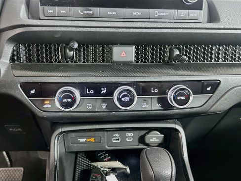 Used 2025 Honda CR-V EX image 23
