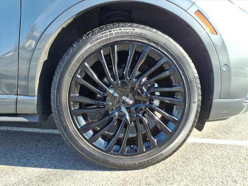 Certified 2021 Lincoln Corsair Reserve w/ Equipment Group 201A image 12