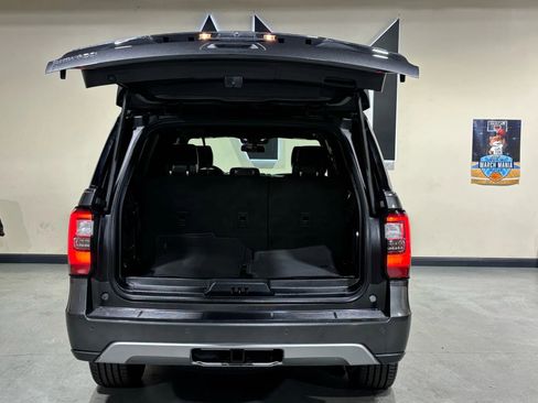 Used 2019 Ford Expedition Limited w/ Equipment Group 301A image 9