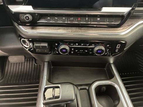 Used 2024 Chevrolet Silverado 1500 LTZ w/ Technology Package AWD/4WD image 21