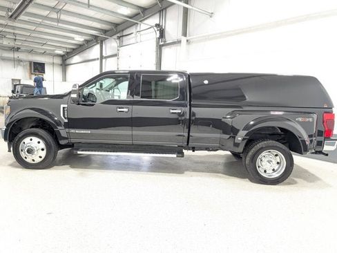 Used 2022 Ford F450 XLT w/ XLT Premium Package image 6