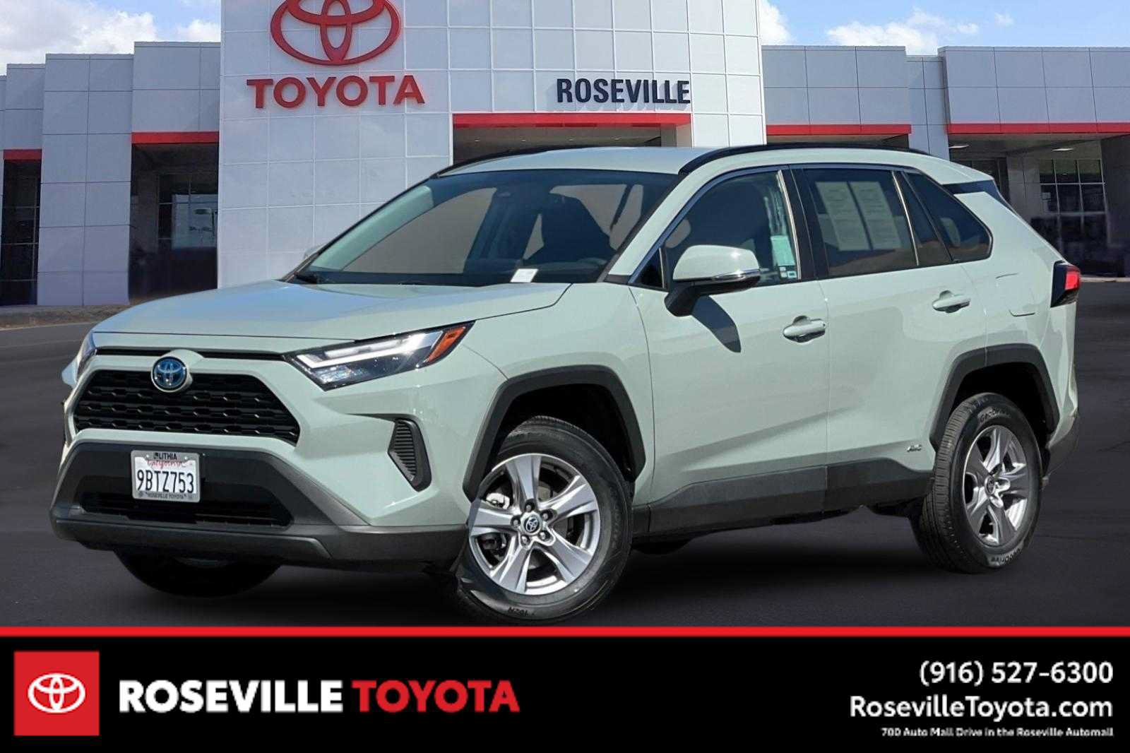 Certified 2022 Toyota RAV4 XLE AWD/4WD image 1