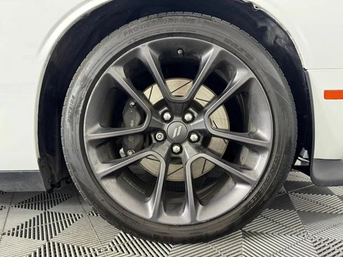 Used 2020 Dodge Challenger R/T Scat Pack w/ Shaker Package RWD image 39