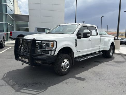 Certified 2021 Ford F350 Lariat w/ Lariat Ultimate Package AWD/4WD image 2